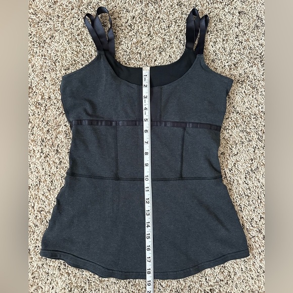 Lululemon Women's Black Tank, size 8 - Picture 4 of 5